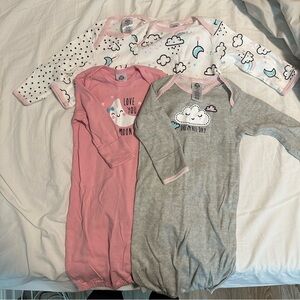 Gerber sleeper gown 0-6 months